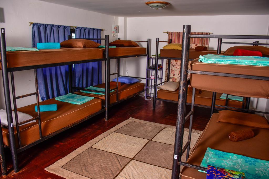 The Wanderlust Hostel Ko Pha Ngan Bagian luar foto